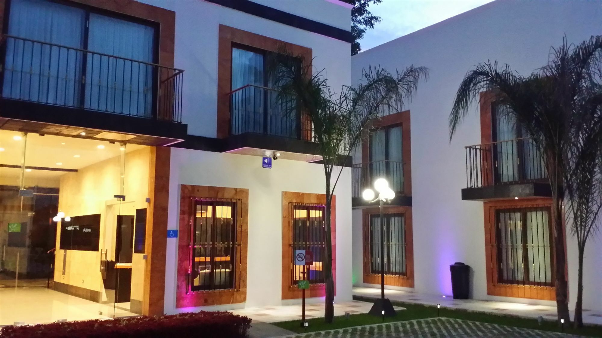 Soleil Inn 阿特利斯科 外观 照片